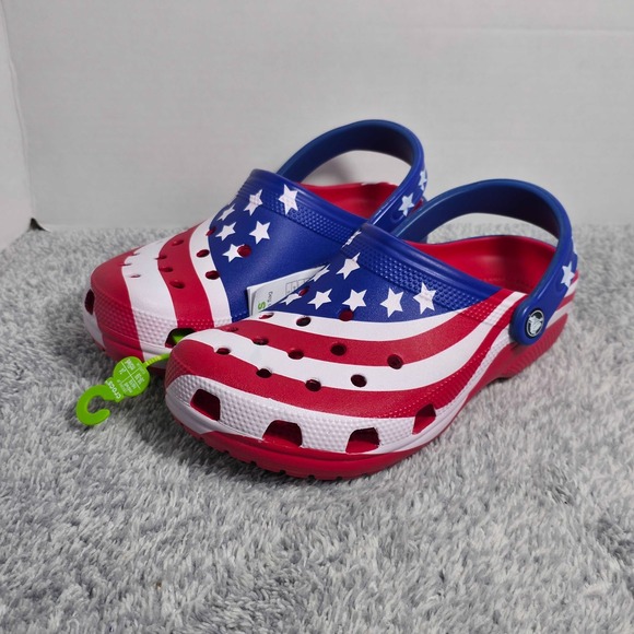 Crocs Classic American Flag Clogs Size Men's 6 Women's 8 USA Patriotic Shoes NEW - Picture 2 of 11